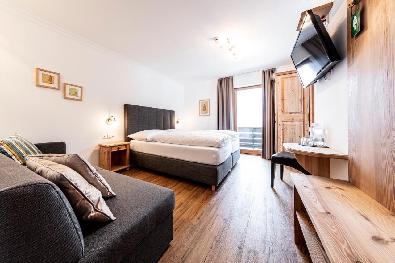Hotel Filli Scuol Exterior photo